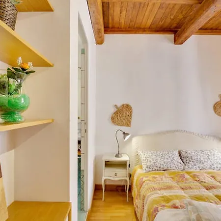 Il Mandorlo A Monti Apartman